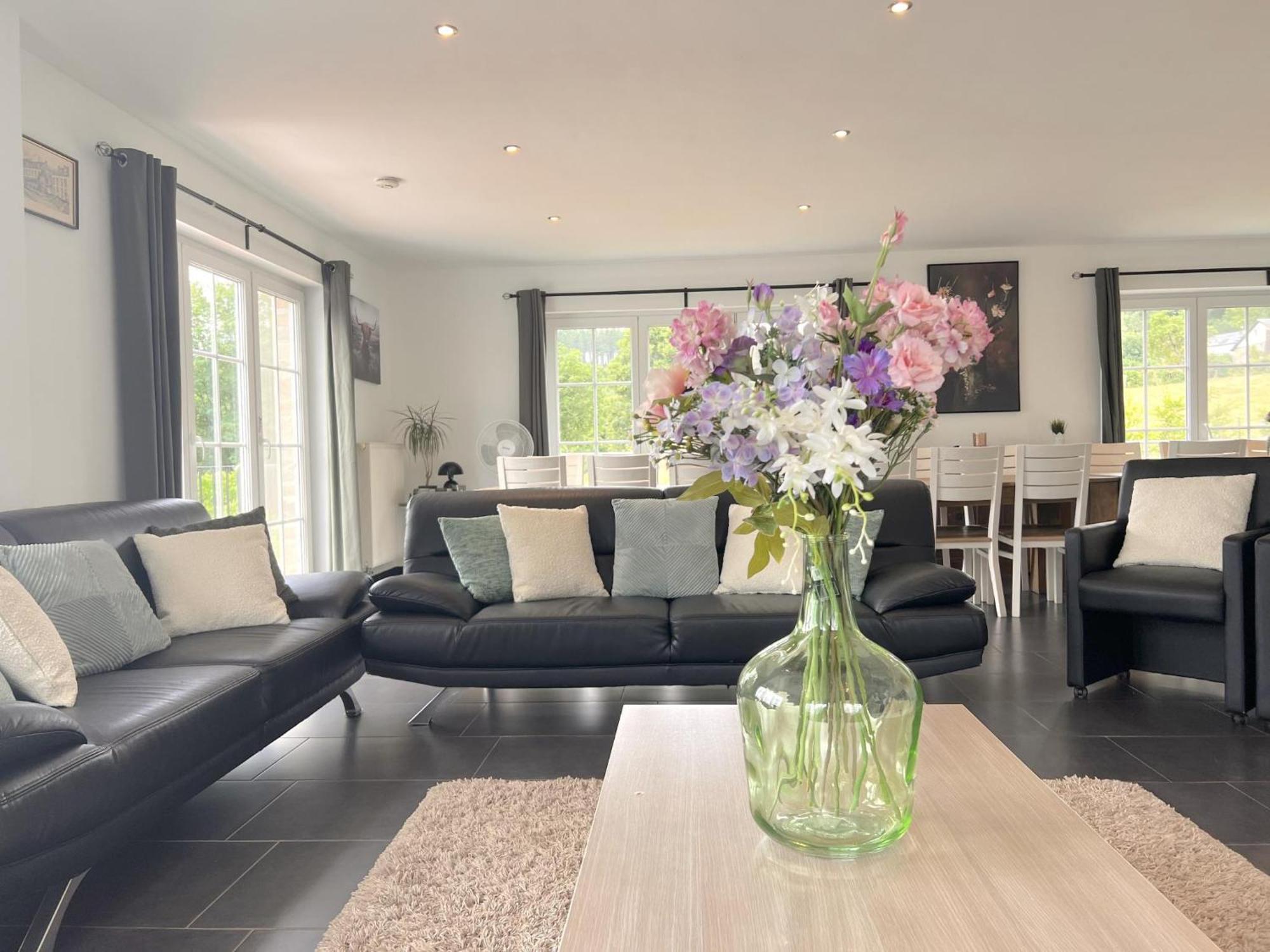 Sur Les Thiers Villa Lierneux Exteriör bild