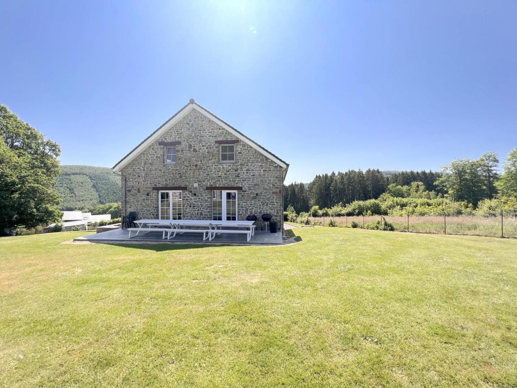 Sur Les Thiers Villa Lierneux Exteriör bild