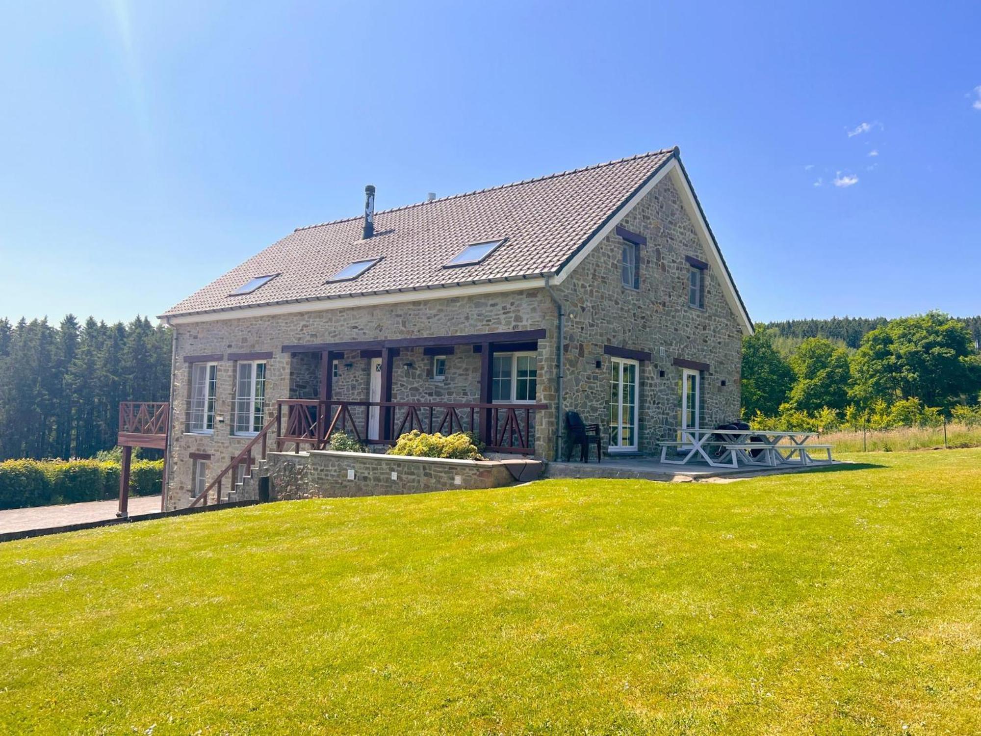 Sur Les Thiers Villa Lierneux Exteriör bild